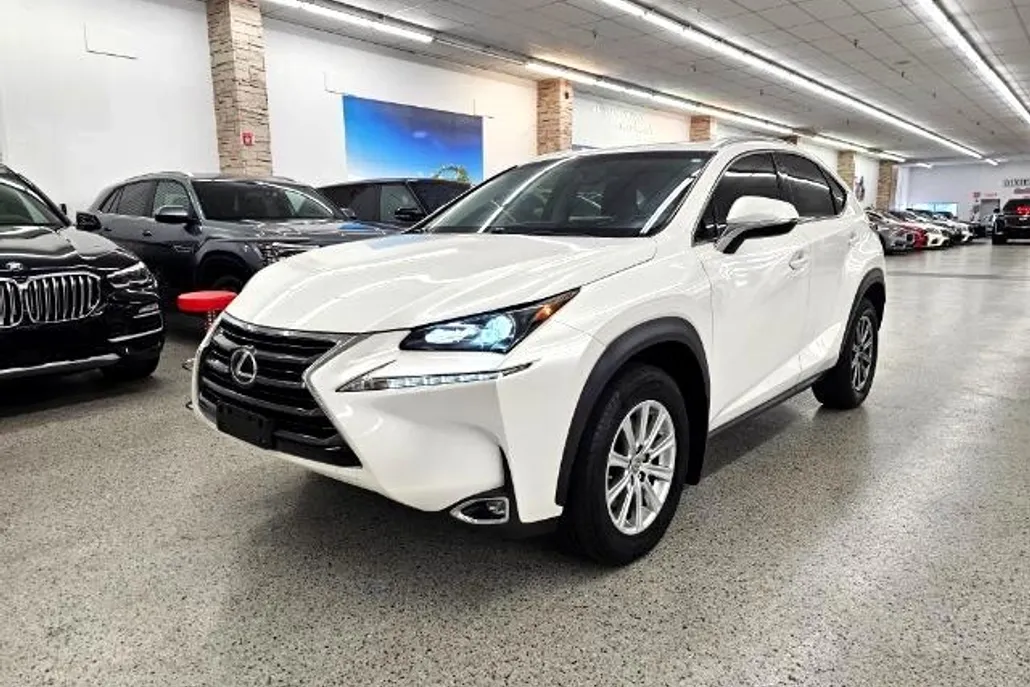 2016 Lexus NX 200t Luxury photo 1