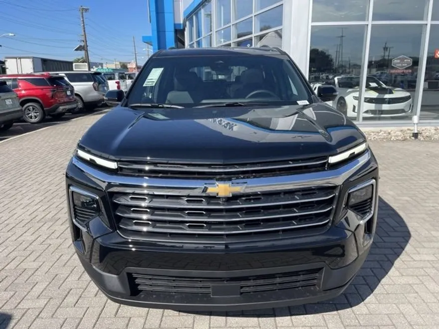 2026 Chevrolet Traverse photo 1