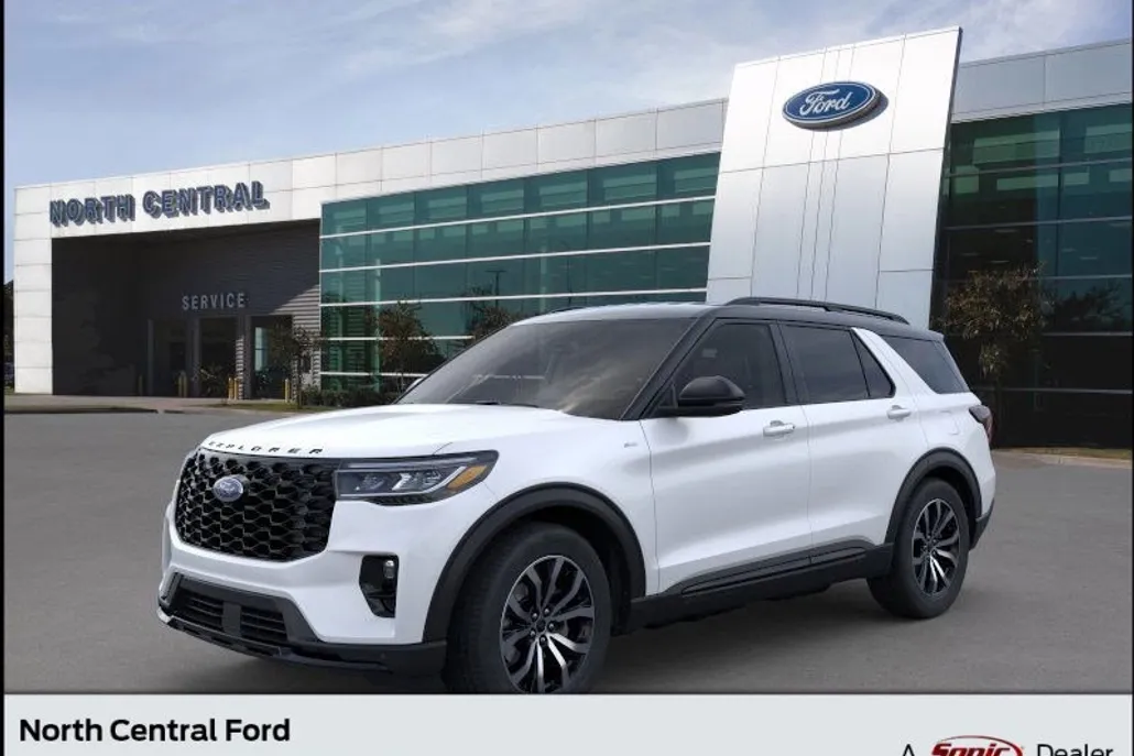 2025 Ford Explorer ST-Line photo 1