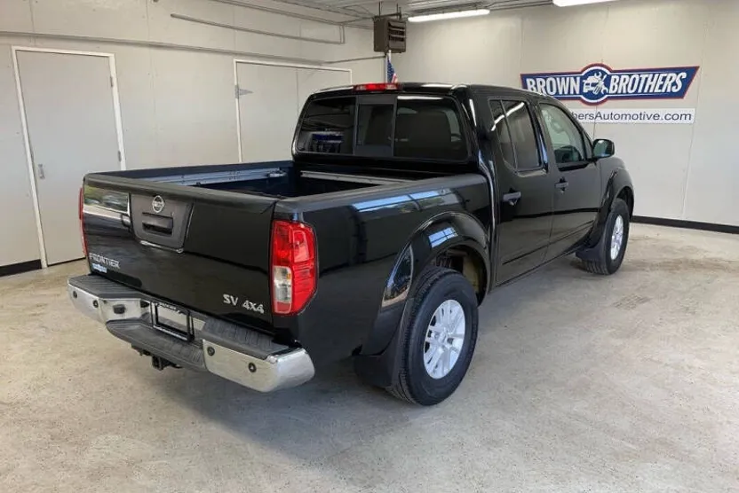 2017 Nissan Frontier SV photo 1