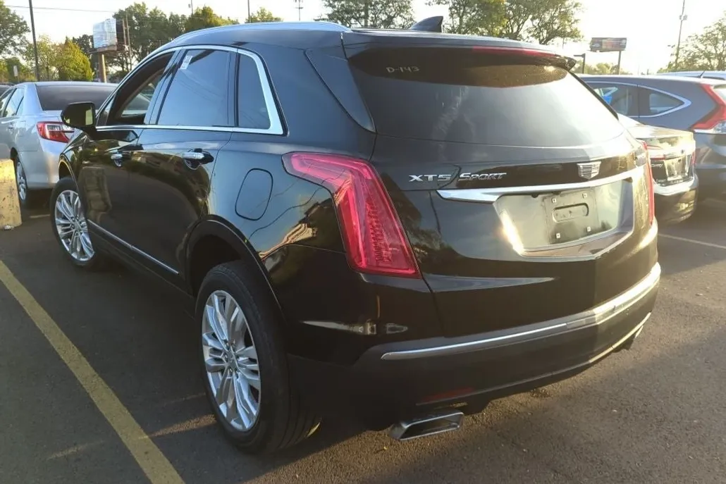 2019 Cadillac XT5 Premium Luxury photo 1
