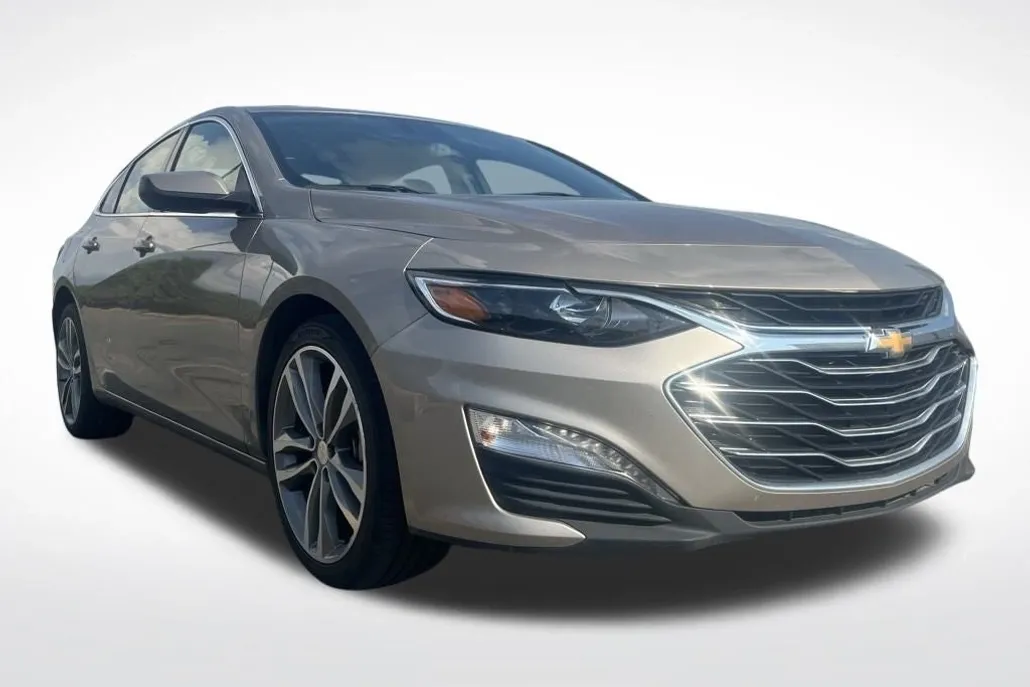 2023 Chevrolet Malibu 1LT photo 1