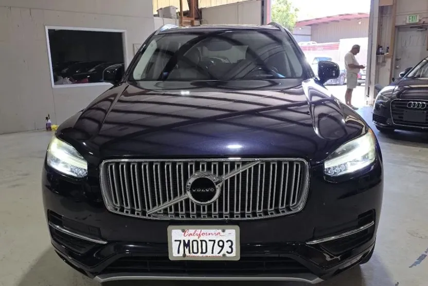 2016 Volvo XC90 T6 Inscription Sport photo 1