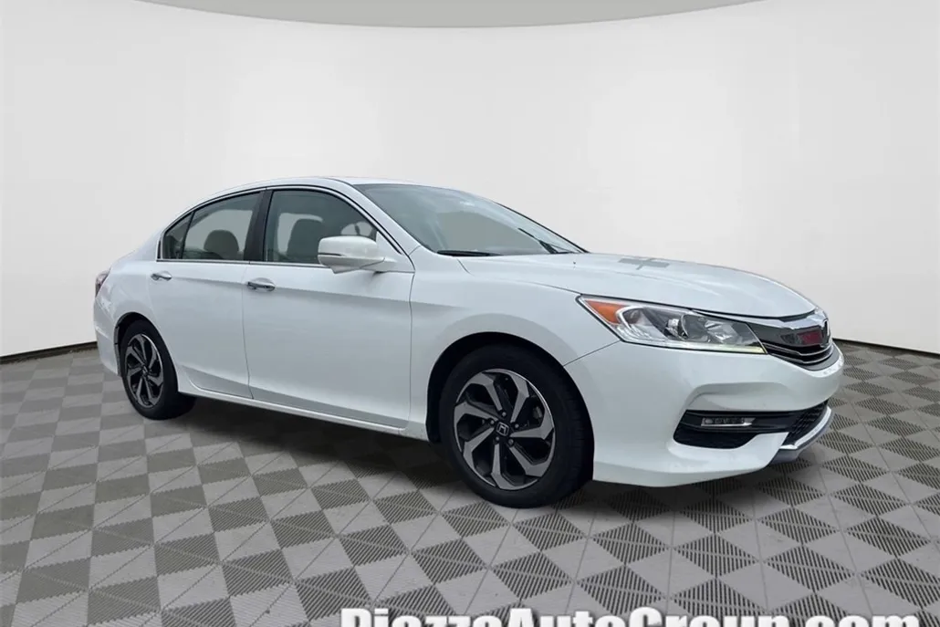 2016 Honda Accord EX-L photo 1