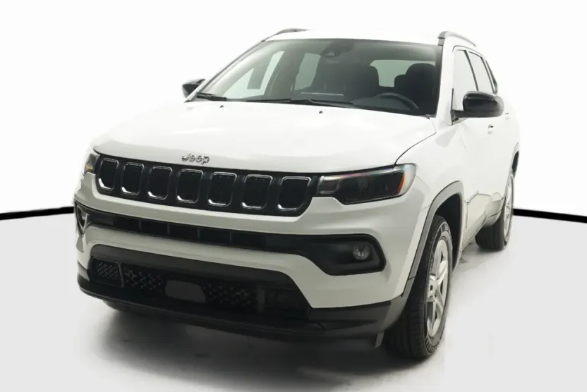 2024 Jeep Compass Latitude photo 1