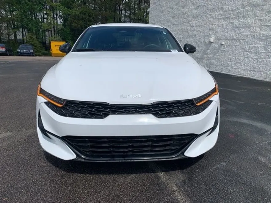 2022 Kia K5 GT-Line photo 1