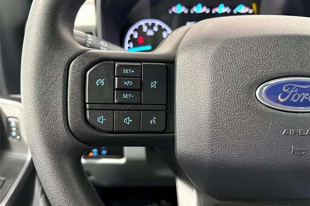 2025 Ford F-250 photo 1