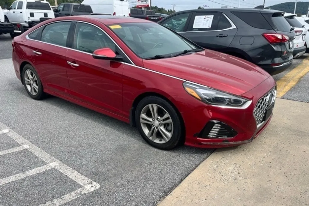 2018 Hyundai Sonata Limited photo 1