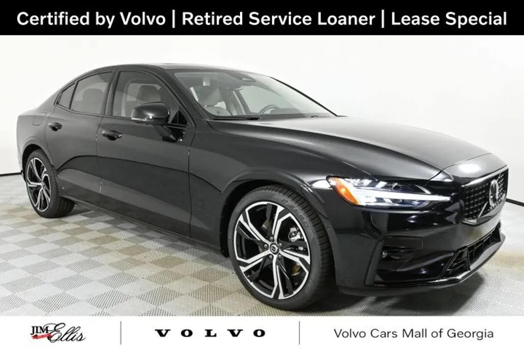 2025 Volvo S60 B5 Plus photo 1