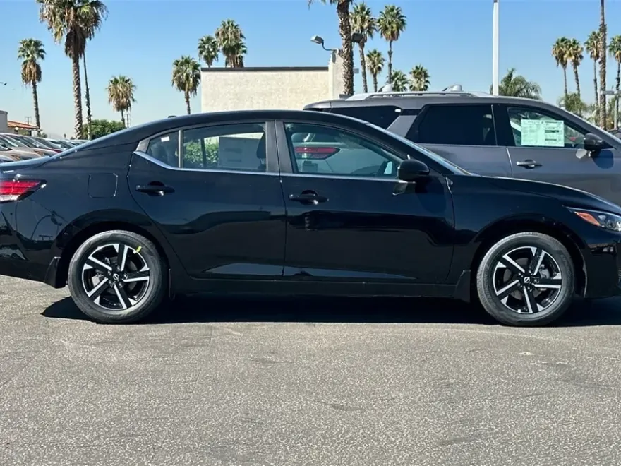 2025 Nissan Sentra SV photo 1