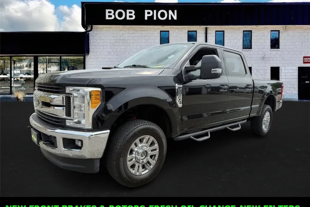2017 Ford F-250 XLT photo 1