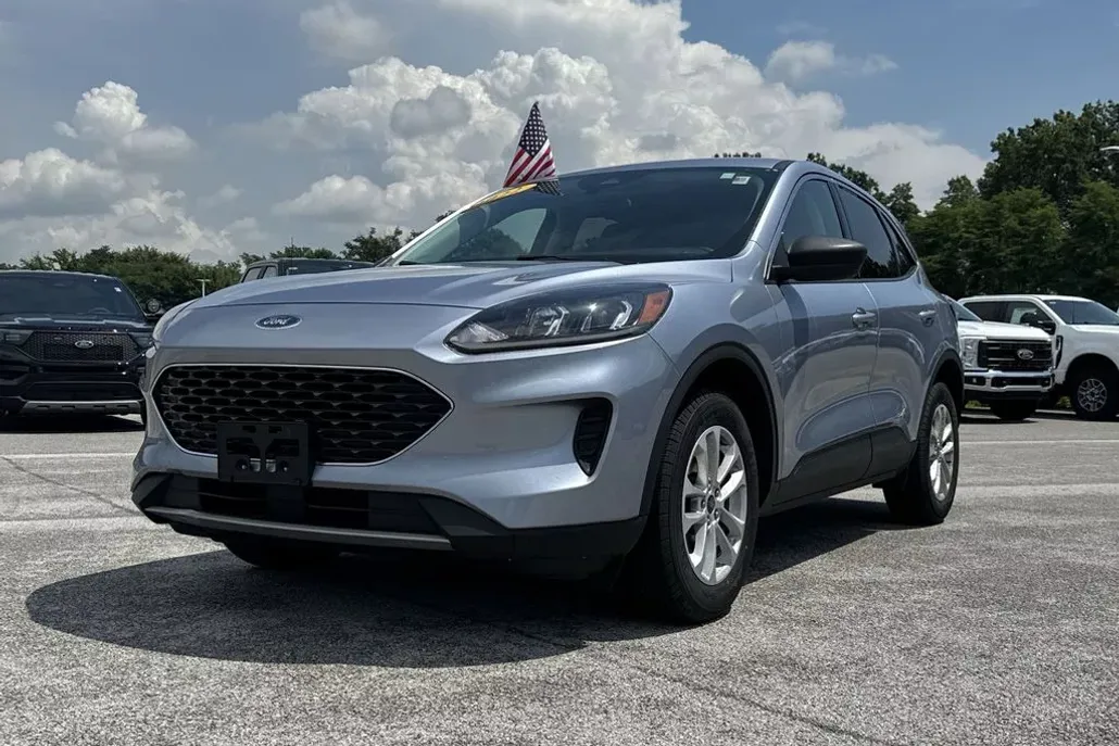 2022 Ford Escape SE photo 1