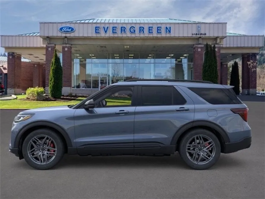 2025 Ford Explorer ST photo 1
