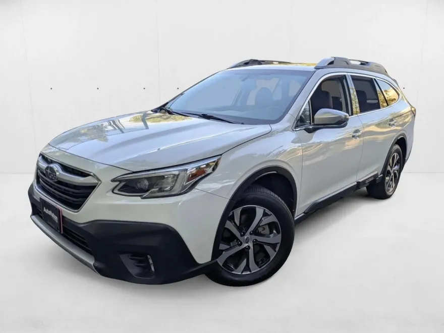 2022 Subaru Outback Touring photo 1