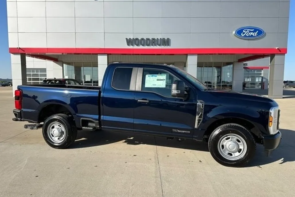 2024 Ford F-350 XL photo 1