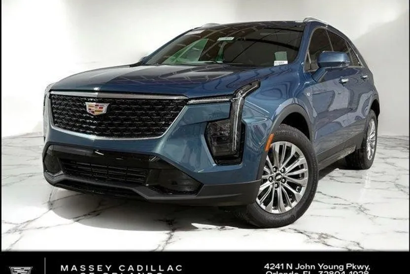 2025 Cadillac XT4 Premium Luxury photo 1