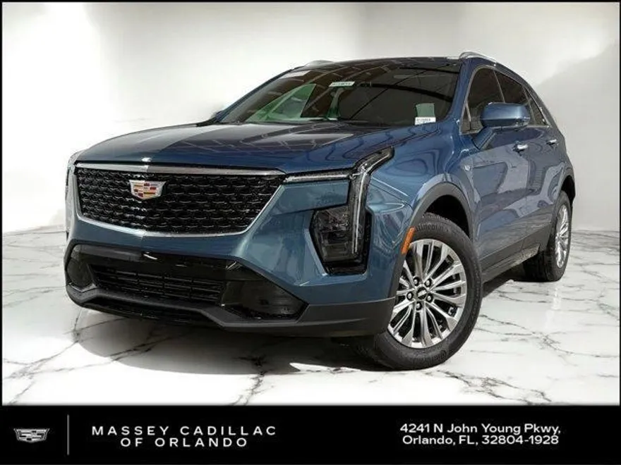 2025 Cadillac XT4 Premium Luxury photo 1