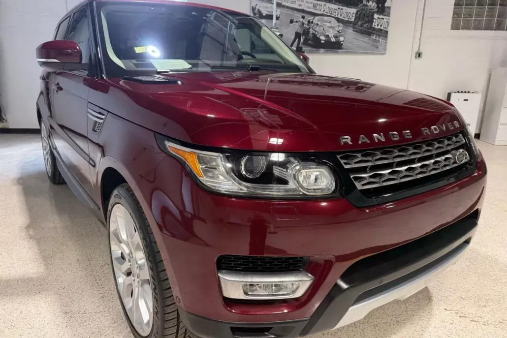 2017 Land Rover Range Rover Sport HSE photo 1