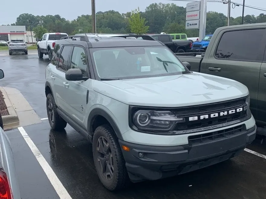 2021 Ford Bronco Sport Outer Banks photo 1