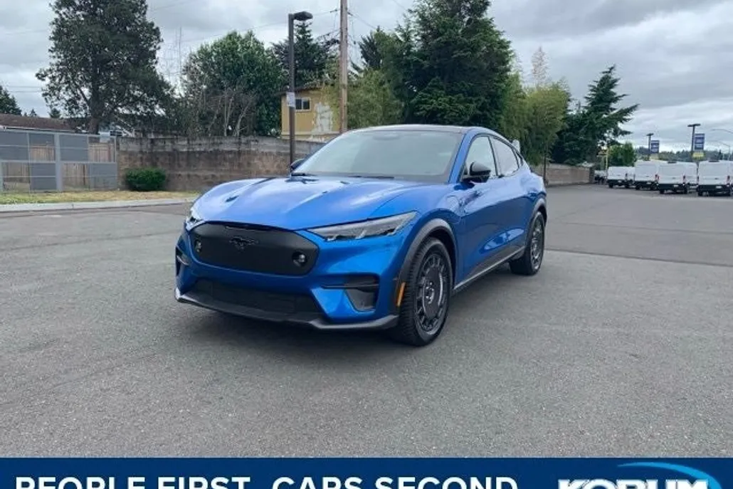 2025 Ford Mustang Mach-E GT photo 1