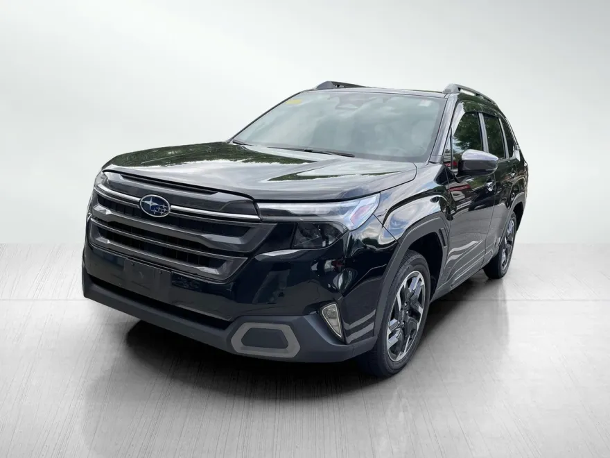 2025 Subaru Forester Limited Base photo 1