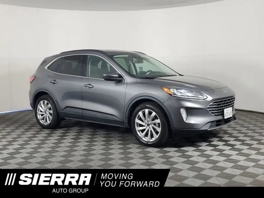 2022 Ford Escape Titanium Hybrid photo 1