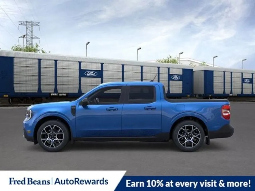 2025 Ford Maverick Lariat photo 1