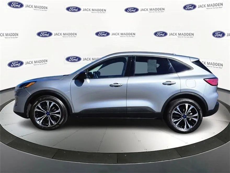 2022 Ford Escape SE photo 1