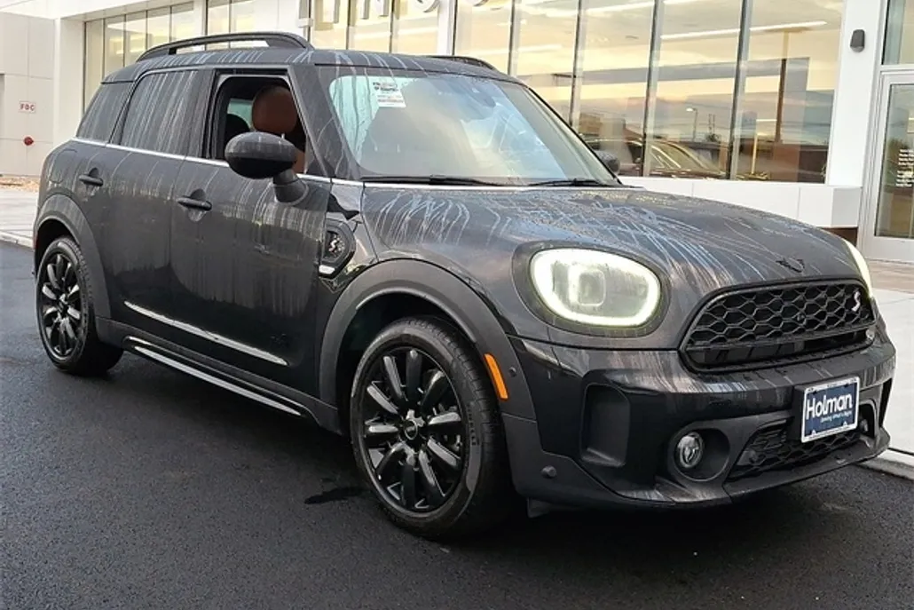 2024 Mini Countryman S Iconic photo 1