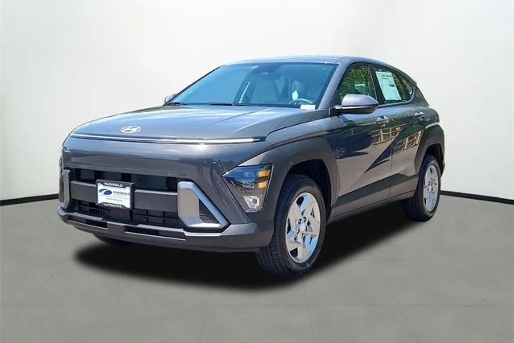 2024 Hyundai Kona SE photo 1