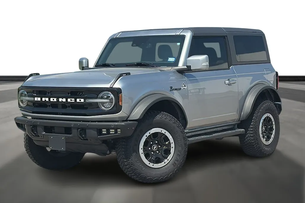 2023 Ford Bronco Outer Banks photo 1