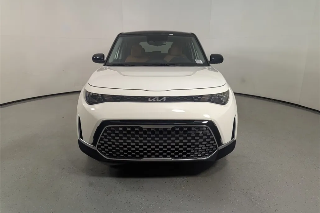 2025 Kia Soul EX photo 1