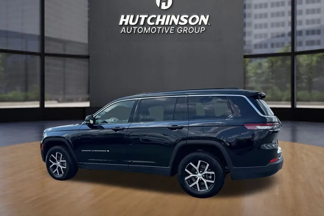 2024 Jeep Grand Cherokee Limited photo 1
