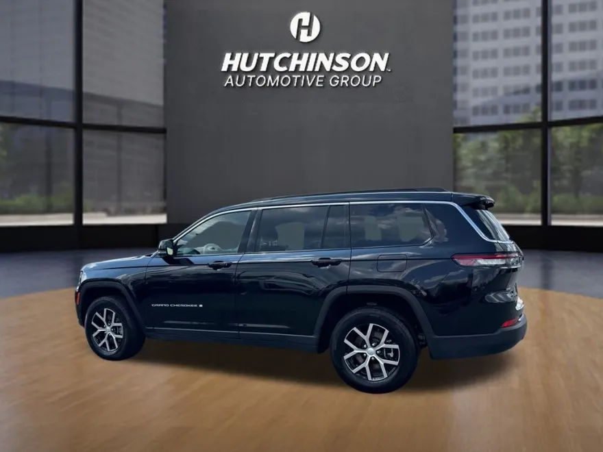 2024 Jeep Grand Cherokee Limited photo 1