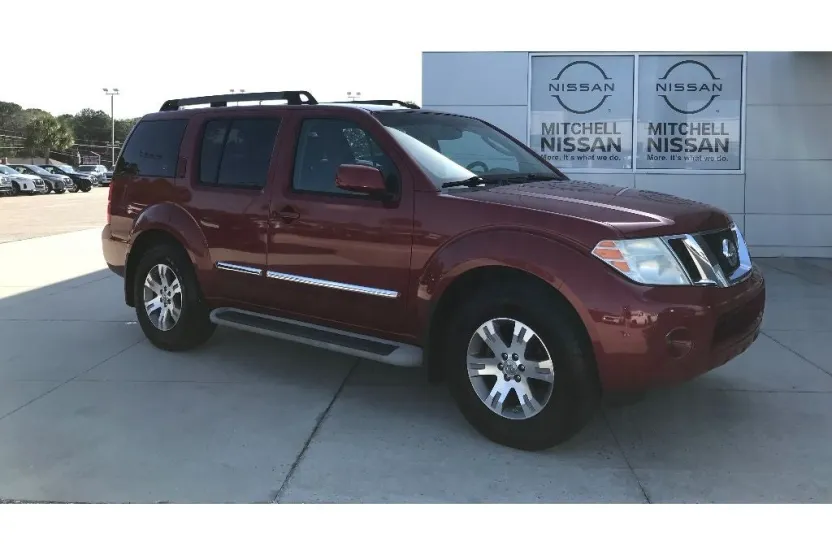 2011 Nissan Pathfinder Silver Edition photo 1