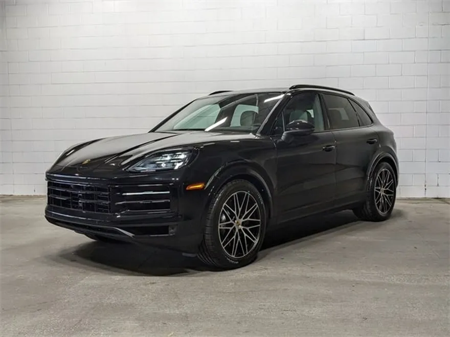 2024 Porsche Cayenne S photo 1