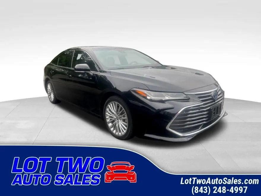 2022 Toyota Avalon Hybrid Limited photo 1