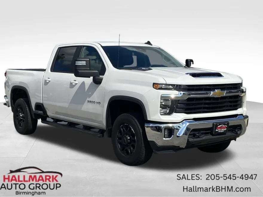 2024 Chevrolet Silverado 3500HD LT photo 1