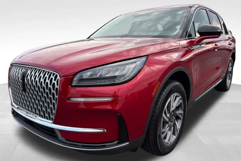 2023 Lincoln Corsair Standard photo 1