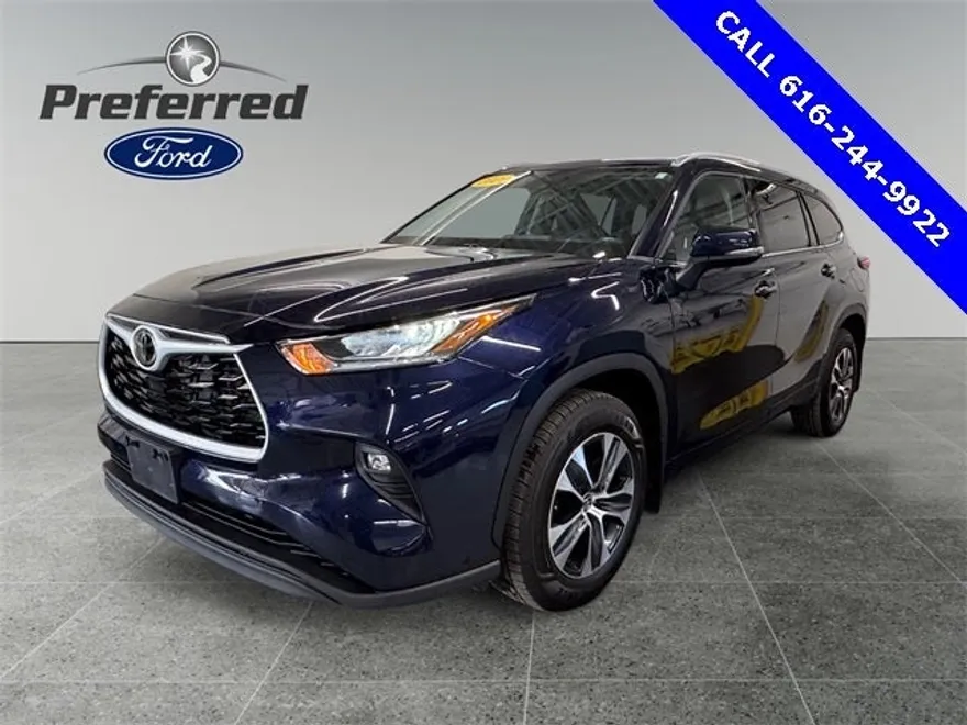 2022 Toyota Highlander XLE photo 1