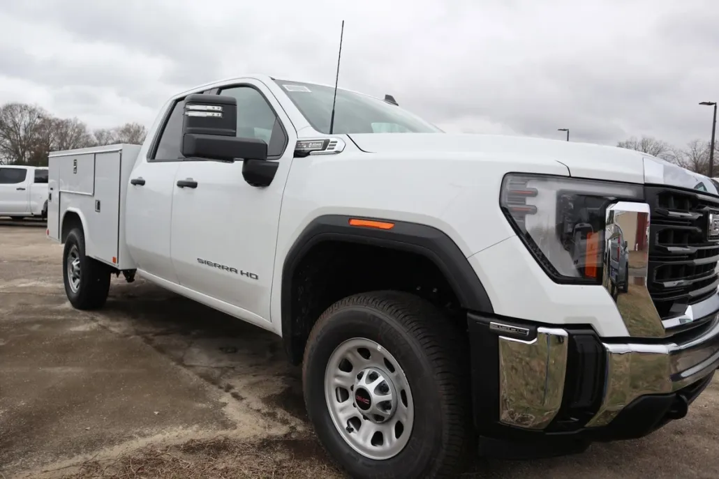2024 Gmc Sierra 3500 HD Pro photo 1