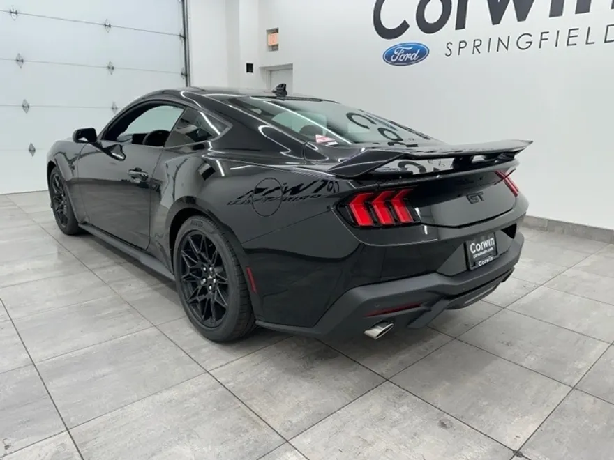 2025 Ford Mustang GT Premium photo 1