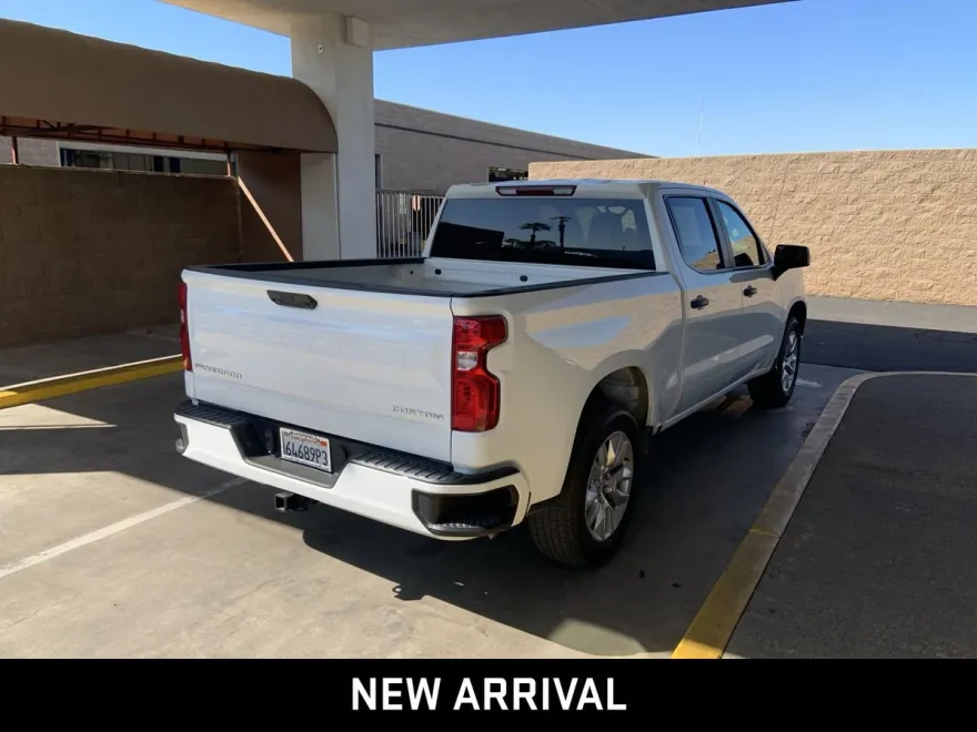 2022 Chevrolet Silverado 1500 Custom photo 1