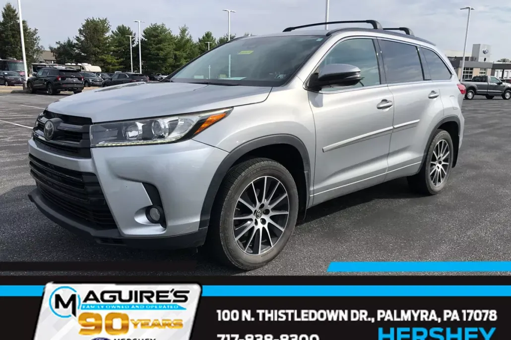 2017 Toyota Highlander SE photo 1