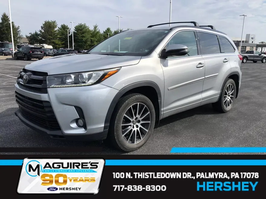 2017 Toyota Highlander SE photo 1
