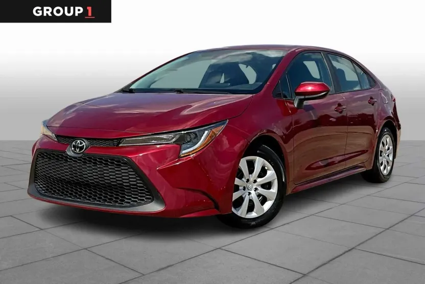 2022 Toyota Corolla LE photo 1