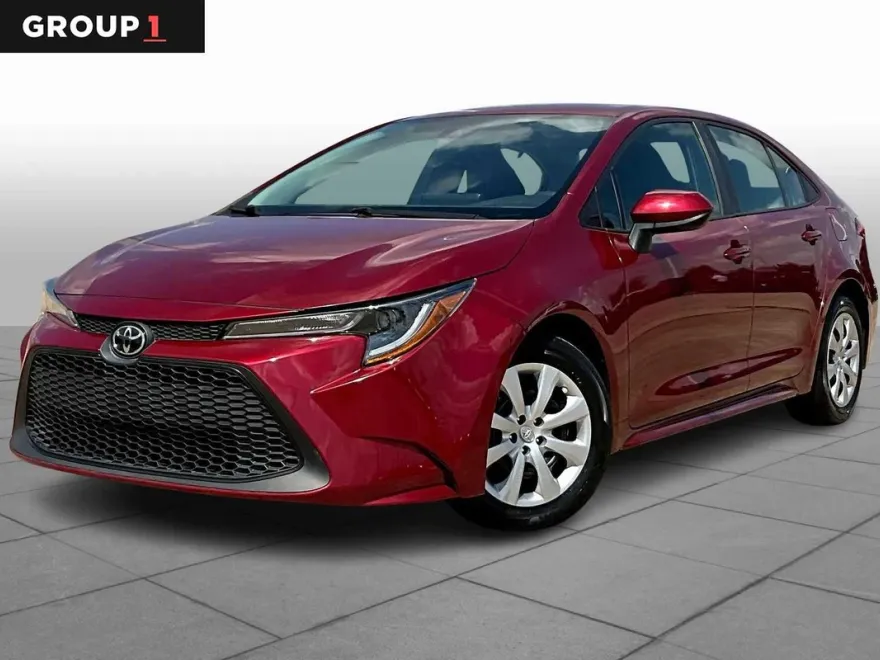 2022 Toyota Corolla LE photo 1
