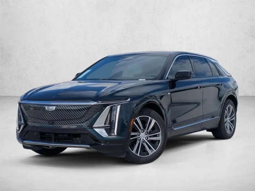 2025 Cadillac Lyriq Luxury photo 1