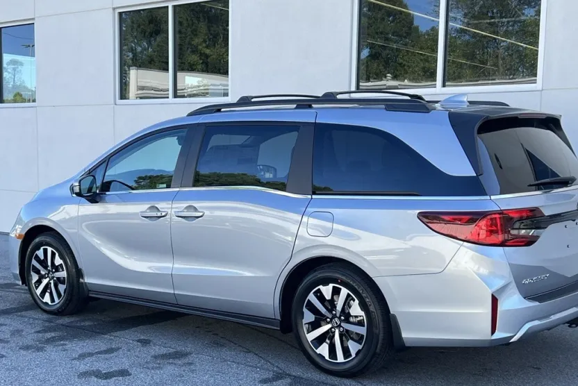 2026 Honda Odyssey EX-L photo 1