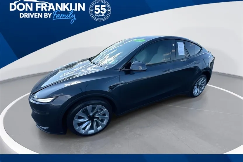 2026 Tesla Model Y Long Range photo 1